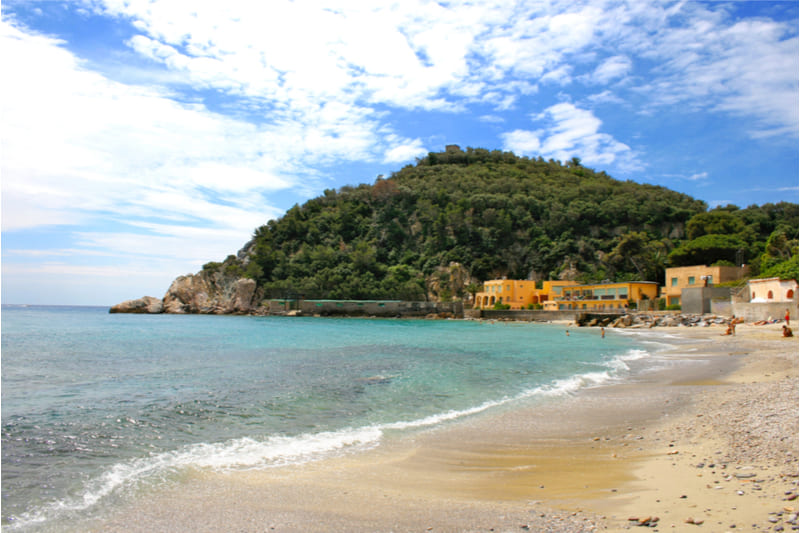 7 spiagge libere in Liguria