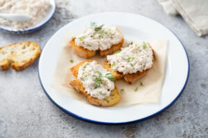 ricetta branzino mantecato su crostini