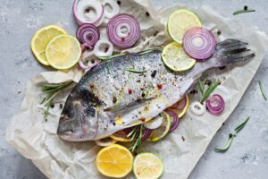 Ricetta orata a forno con cipolle e limone