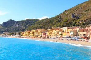 Caratteristiche spiaggia di Varigotti, curiosità